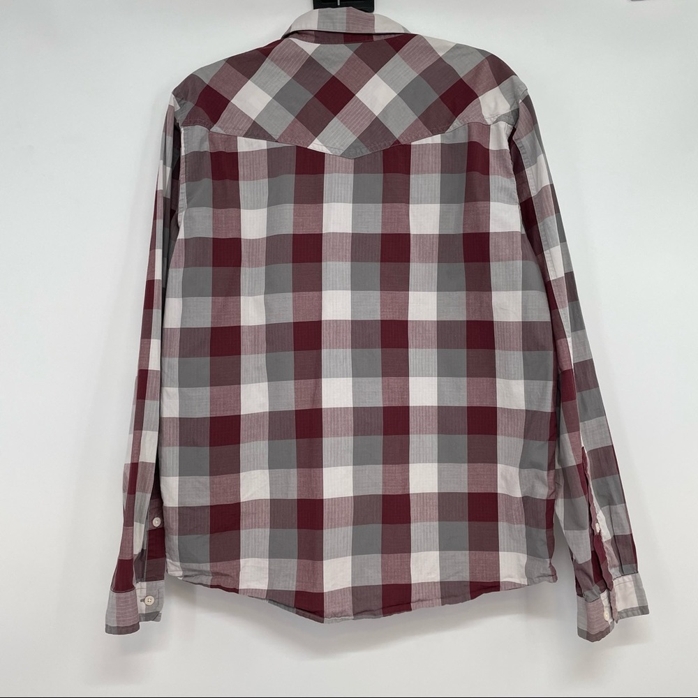 Patagonia Men’s Red and Gray Plaid Button-Down Shirt - Picture 2 of 11